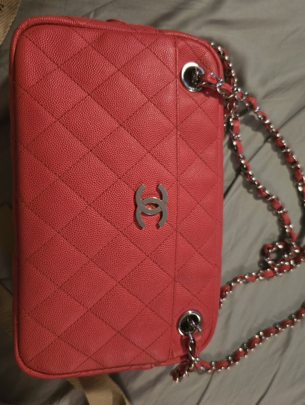 CHANEL Red Quilted Caviar Leather Shoulder Bag with Silver CC